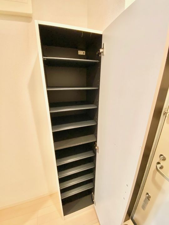 リブリ・西谷の内装