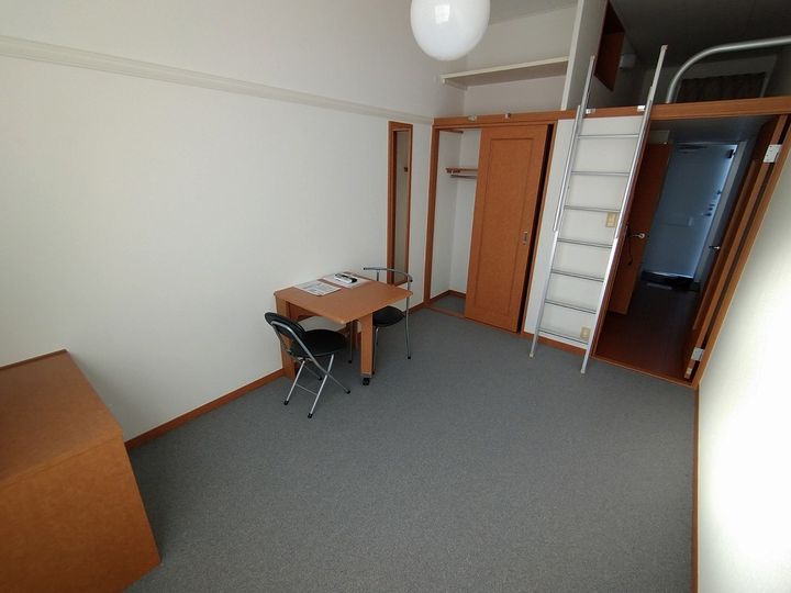 レオパレスエトワール南生田の居間