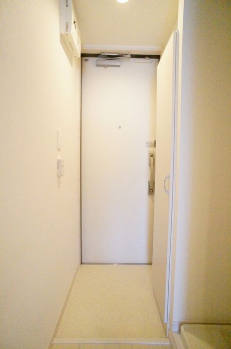 リブリ・PASTUREの玄関