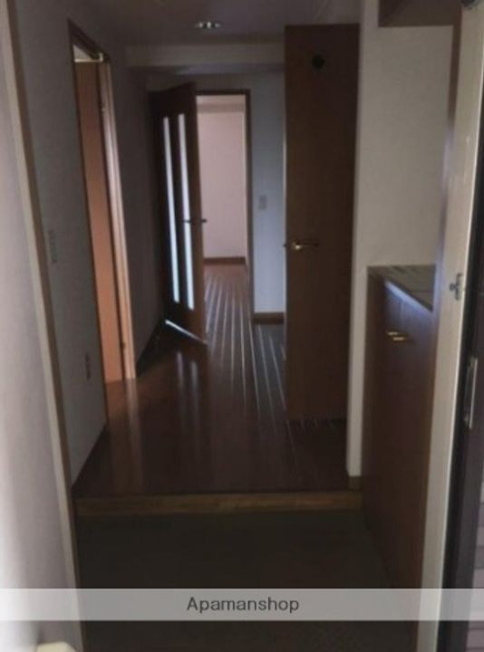 神奈川県横浜市都筑区茅ケ崎南5丁目の賃貸マンションの玄関