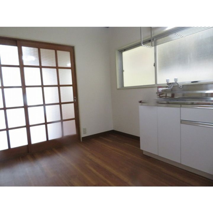 神奈川県横浜市西区浅間町1丁目の賃貸マンションの内装