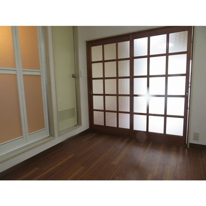 神奈川県横浜市西区浅間町1丁目の賃貸マンションの内装