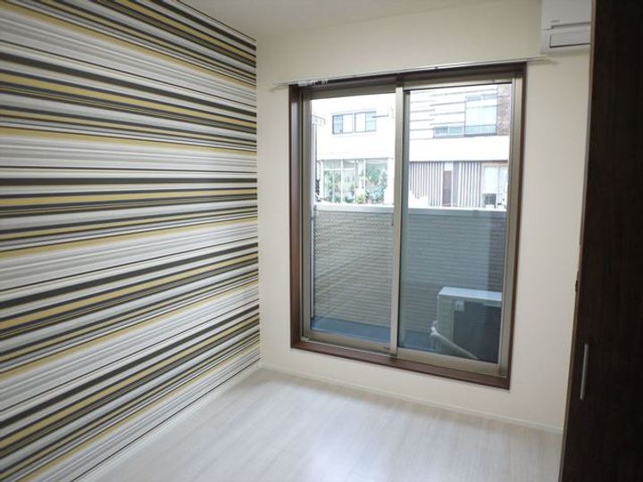 神奈川県横浜市港北区大曽根1丁目の賃貸アパートの居間