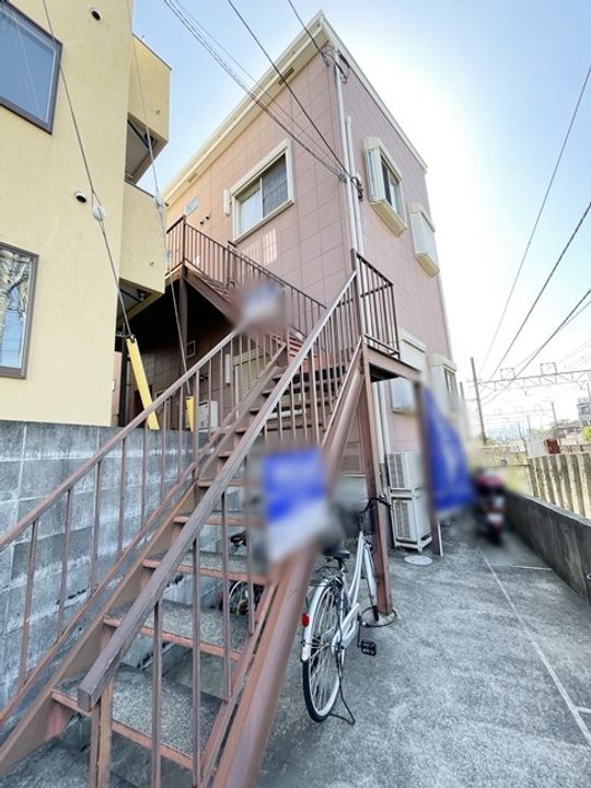 神奈川県茅ヶ崎市共恵1丁目の賃貸アパートの外観