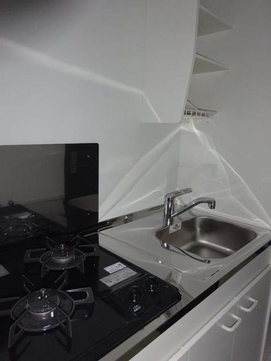 神奈川県横浜市南区弘明寺町の賃貸アパートのキッチン