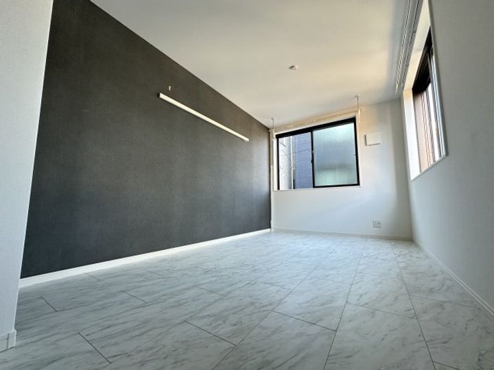 神奈川県川崎市川崎区浅田2丁目の賃貸アパートの居間