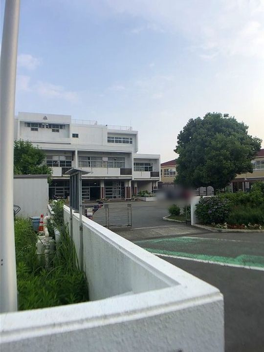 神奈川県横浜市神奈川区中丸の賃貸マンションの周辺