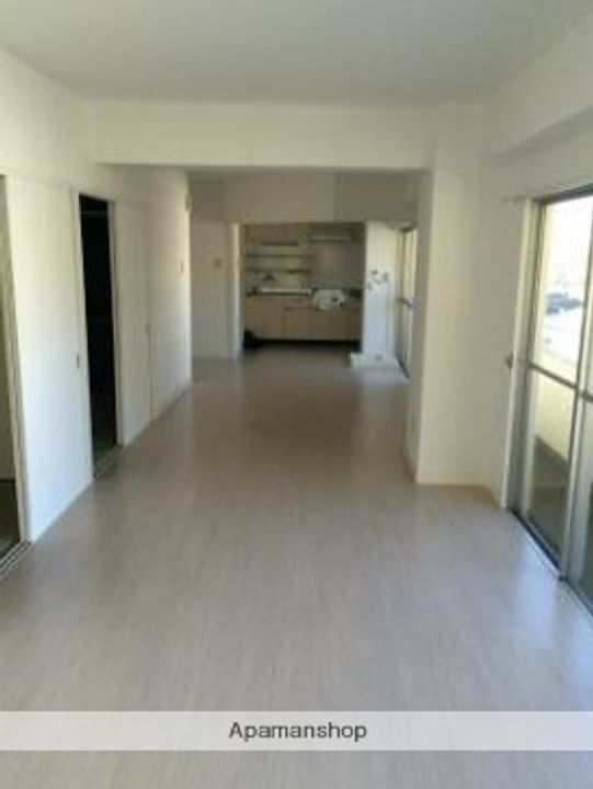 小坪マリーナの居間