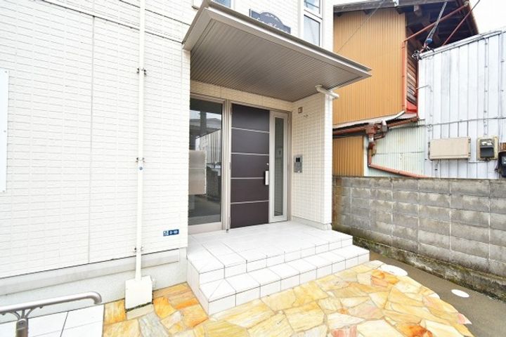 ルブランの外観