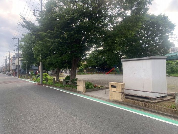 神奈川県横浜市神奈川区白幡東町の賃貸マンションの周辺