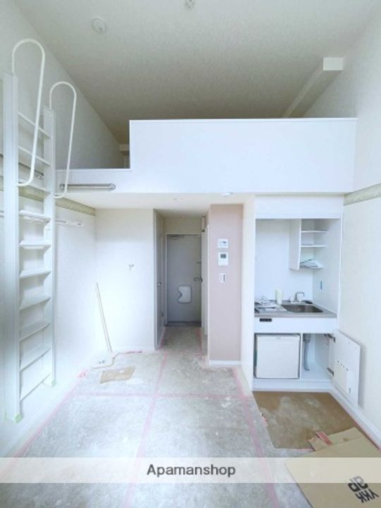 神奈川県横浜市金沢区野島町の賃貸アパートの居間