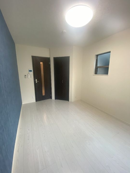 神奈川県川崎市中原区中丸子の賃貸アパートの居間