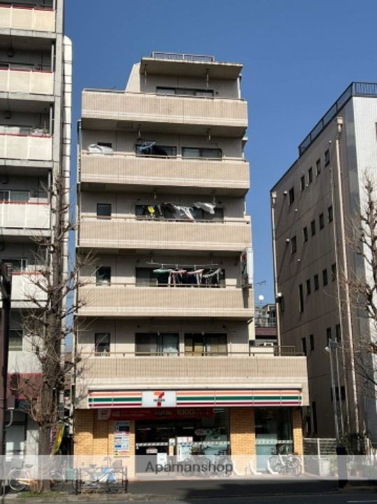 ダイサンビルの外観