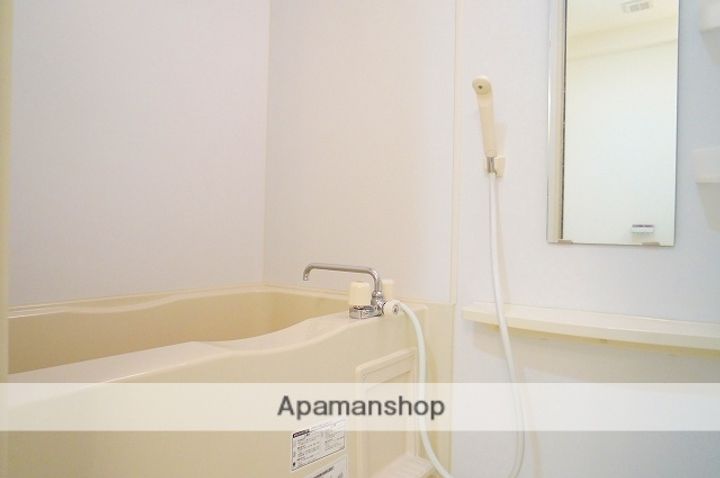 神奈川県横浜市西区楠町の賃貸マンションの内装