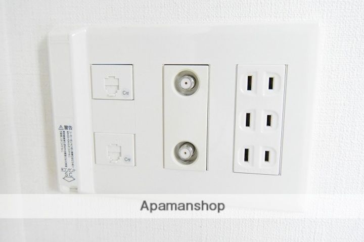 神奈川県横浜市西区楠町の賃貸マンションの内装