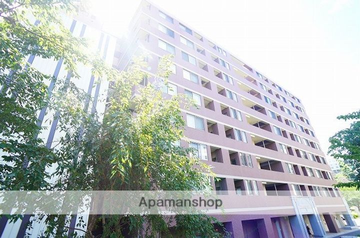 神奈川県横浜市西区楠町の賃貸マンションの外観