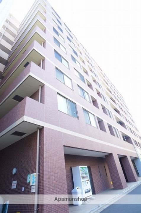 神奈川県横浜市西区楠町の賃貸マンションの外観