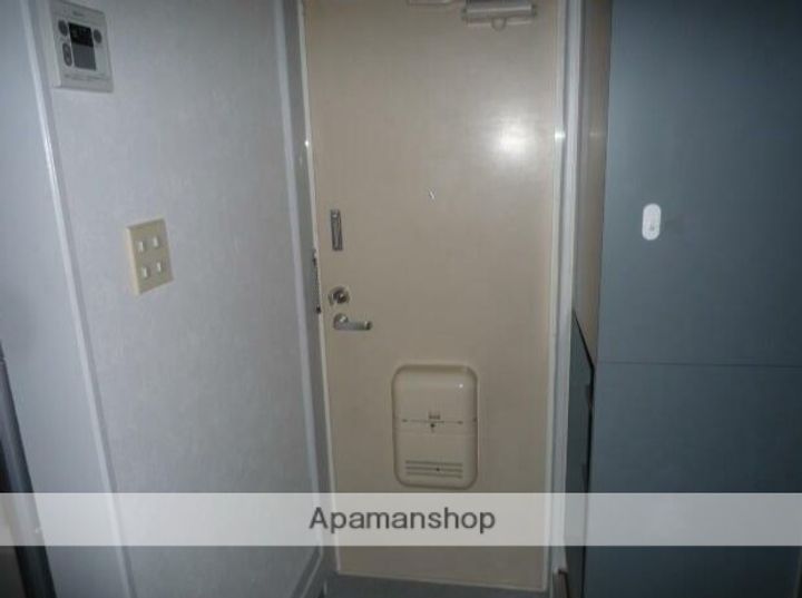 ブリッヂハイツ日吉の玄関