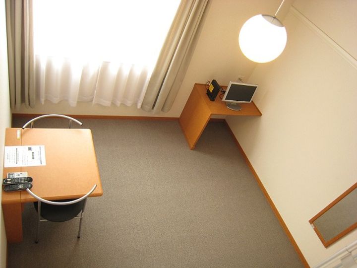 レオパレス戸塚吉田町の居間