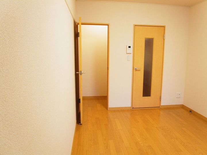 レオパレスグラン プリエの居間