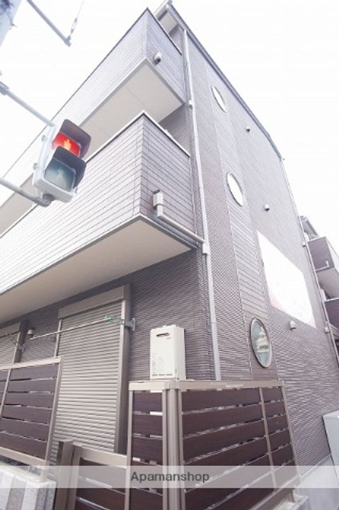 リーヴェルポート横浜西口CARNAの外観