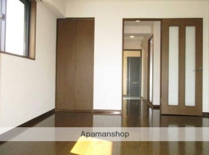 神奈川県横浜市都筑区仲町台1丁目の賃貸マンションの内装