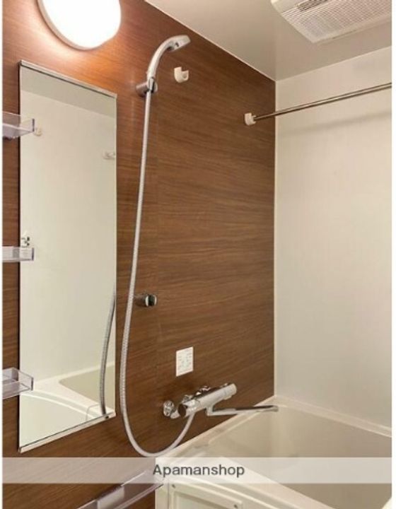 神奈川県横浜市南区万世町2丁目の賃貸マンションの風呂