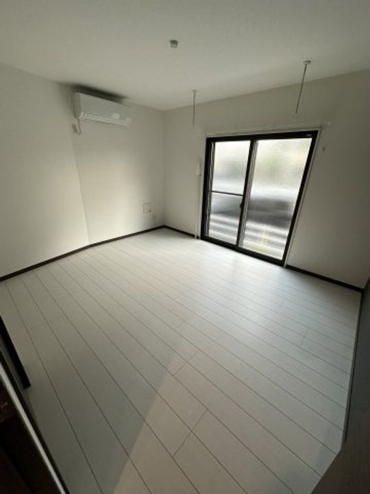 神奈川県横浜市緑区長津田6丁目の賃貸アパートの居間