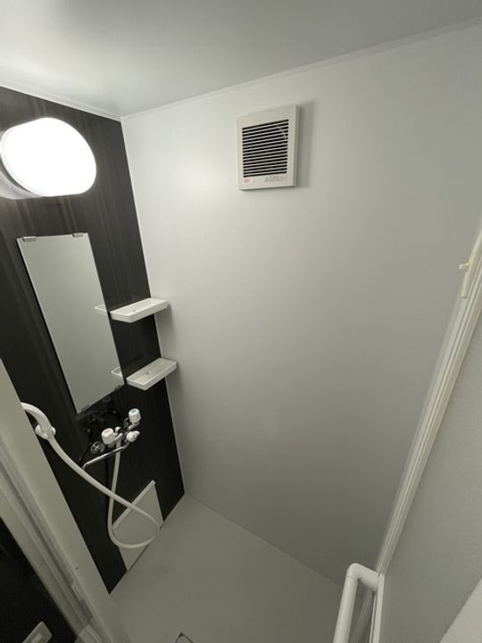 神奈川県横浜市神奈川区白楽の賃貸アパートの風呂