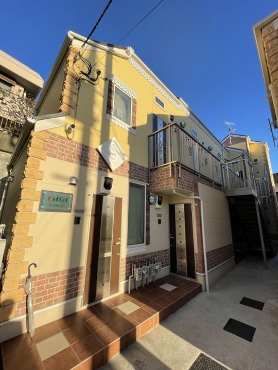 神奈川県横浜市神奈川区白楽の賃貸アパートの外観