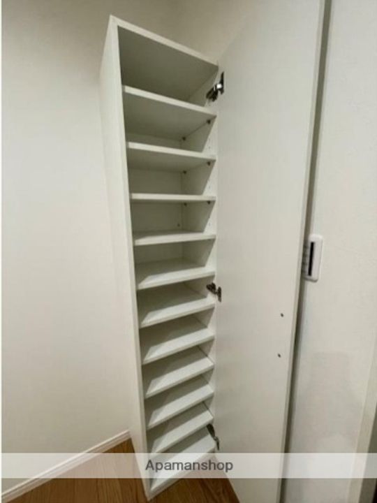 ハーミットクラブハウスクエストサークルの内装