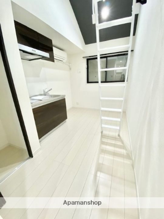 SUN LAGOON今宿町の居間