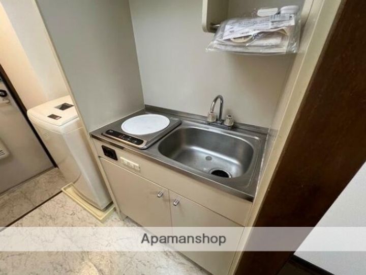 神奈川県横浜市戸塚区上倉田町の賃貸マンションのキッチン