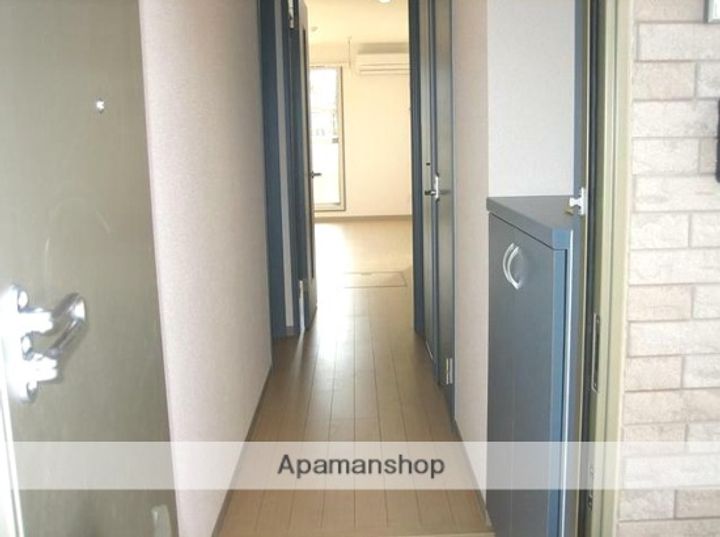 リヴェールメゾン御園の玄関