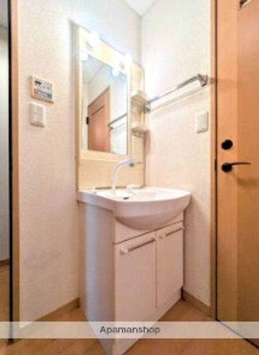 神奈川県横浜市磯子区岡村1丁目の賃貸アパートのその他画像