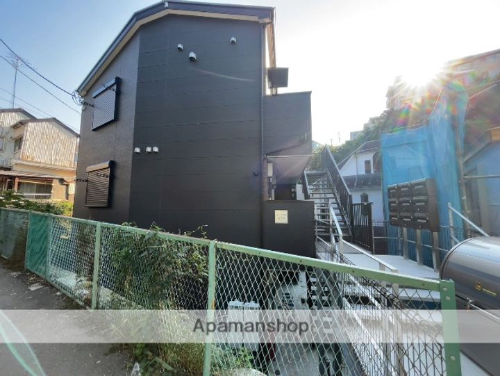 神奈川県横浜市中区打越の賃貸アパートの外観