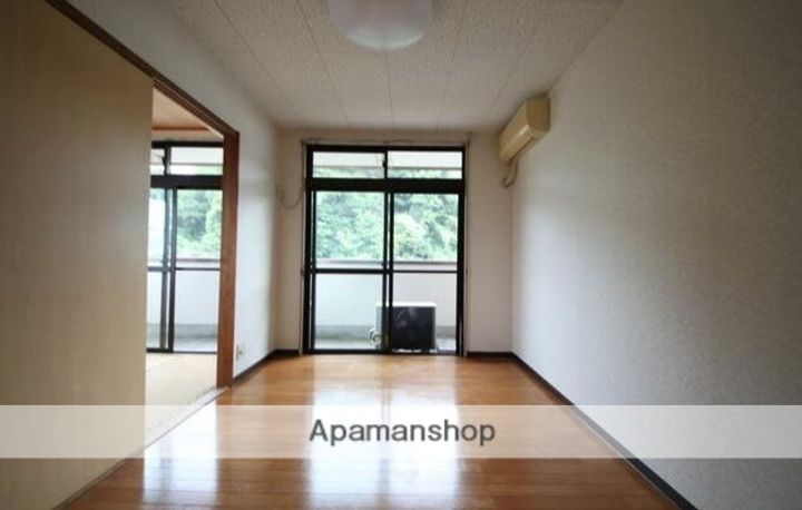 ミハスマンションの居間