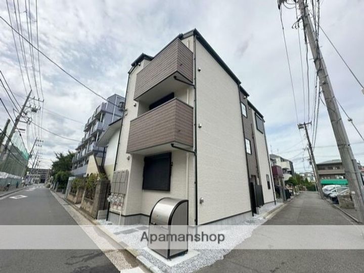 ココライフ鶴見市場の外観