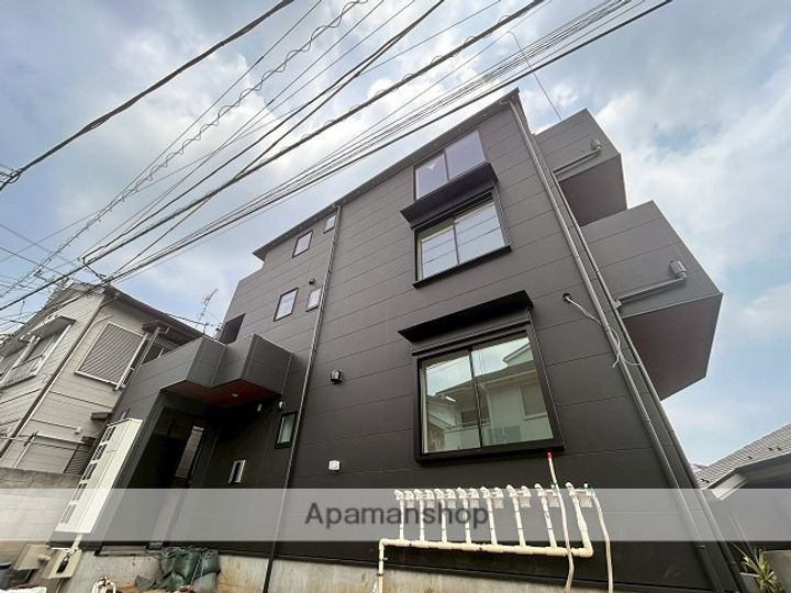 神奈川県横浜市港北区菊名5丁目の賃貸アパートの外観