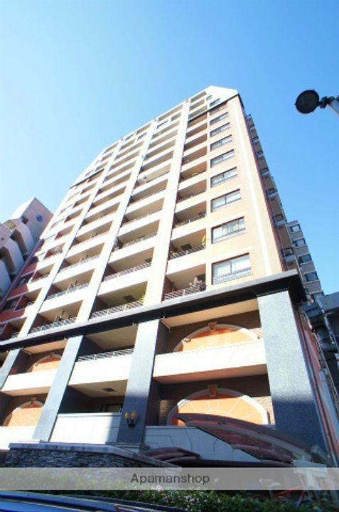 神奈川県横浜市港北区新横浜2丁目の賃貸マンションの外観