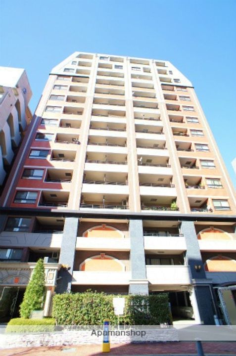 神奈川県横浜市港北区新横浜2丁目の賃貸マンションの外観