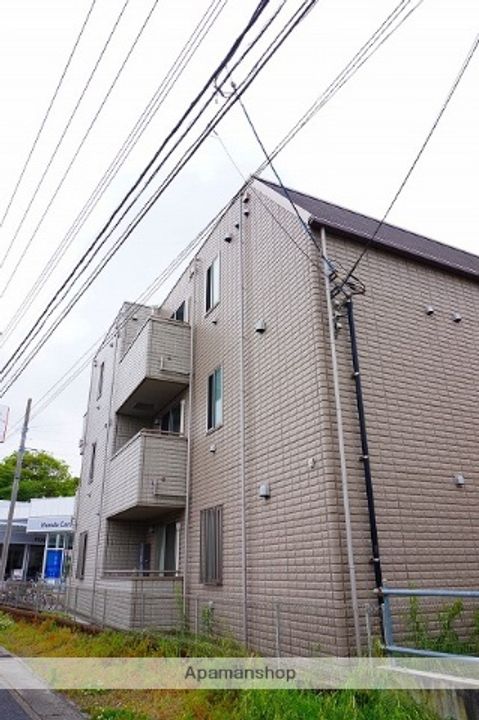 ブロードストーン小机の外観
