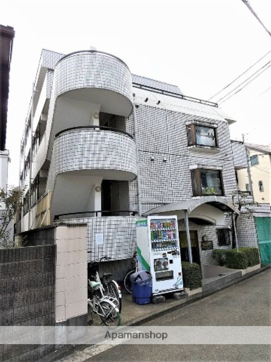 エヴェナール横浜の外観