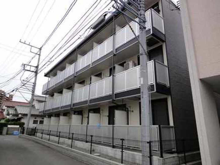 レオパレスメゾン鵠沼の外観