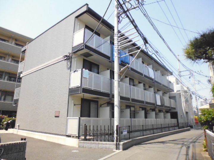 レオパレスメゾン鵠沼の外観