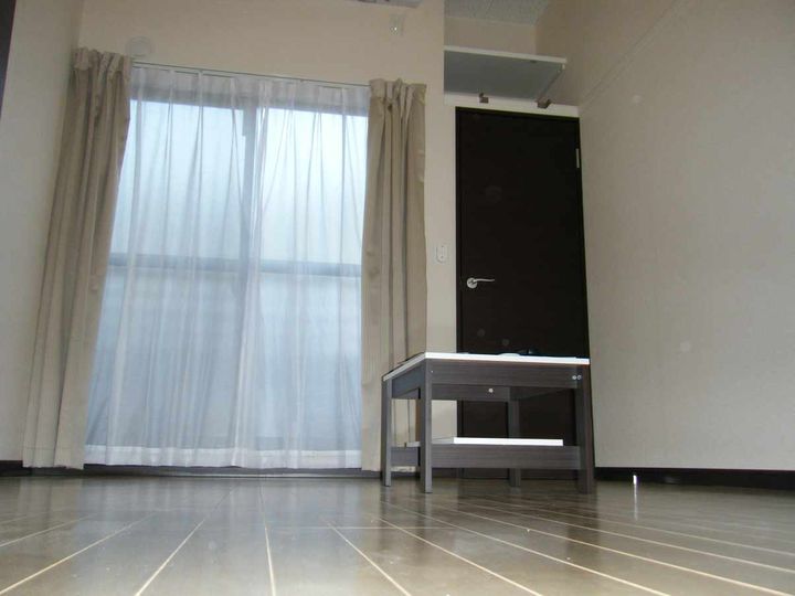 レオネクストドウェル 藤沢の居間