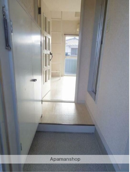 コスモコーポ磯子の玄関