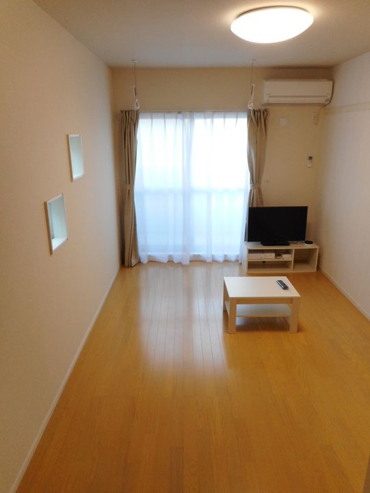 クレイノヴィラージュⅡの居間