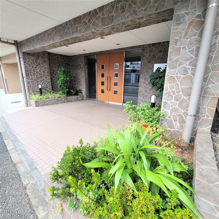 神奈川県横浜市神奈川区六角橋6丁目の賃貸マンションの周辺