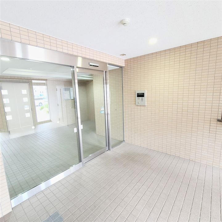 神奈川県横浜市神奈川区六角橋6丁目の賃貸マンションの周辺